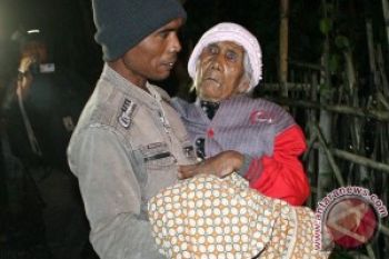  100 Warga Desa di Lereng Kelud Belum Dievakuasi