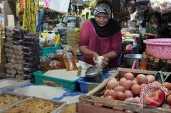 Peneliti: Banyak Pedagang Dipungut Bunga 50 Persen