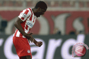 Olympiakos Hantam MU 2-0