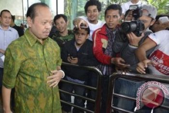 Sutan Enggan Komentari Pencekalannya