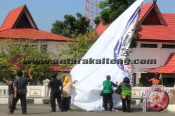 Penertiban Alat Peraga Kampanye Terkendala Dana 