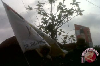 Panwaslu imbau calon lepas alat peraga kampanye