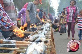  "Bakar Ikan Terpanjang" Gagal Masuk Muri