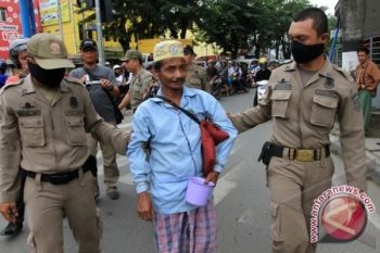 Enam Gepeng  Pasar Ditangkap