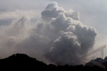 Gunung Kelud Kembali ke Tipe Eksplosif