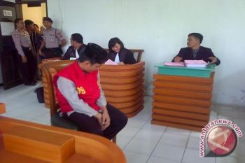 Terdakwa kasus pembunuhan jalani sidang Pengadilan Baturaja