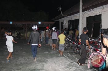Pelaku pencuri HP nyaris tewas dihajar warga