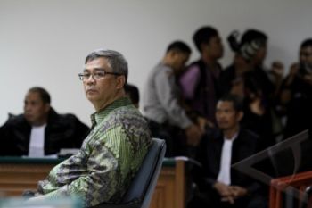 Akil Terima Uang Sengketa Pilkada Tanpa Perantara