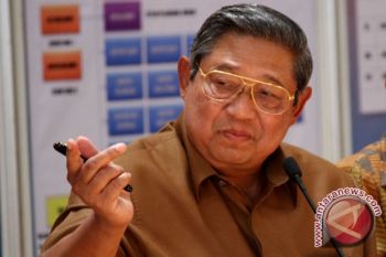 Presiden serahkan buku arsip ke ANRI