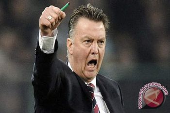 Van Gaal Latih Spurs ?