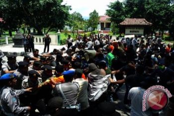 Polisi gelar simulasi pengamanan unjuk rasa Pemilu