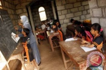 Tolong jangan larang aku mengajar ya!