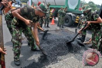  Kasad : 7.000 Personil TNI AD Bantu Perbaikan Jalan Pantura