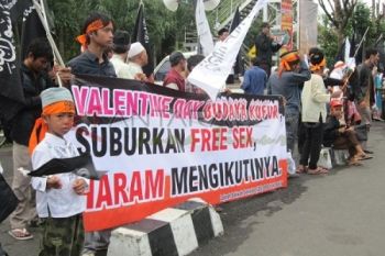 Tolak Hari Valentine