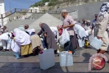 Kedubes Saudi Bantu Penyidikan Air Zam Zam Palsu