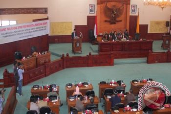DPRD NTB tetapkan Perda RPJMD 2013-2018 dan Perda Perubahan RPJPD 2005-2020