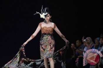 Indonesia Fashion Week 2014
