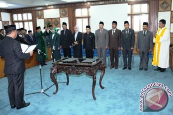 Gubernur NTB mutasi delapan pejabat strategis