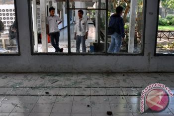 SISWA RUSAK FASILITAS SEKOLAH