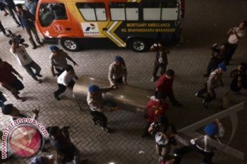 Wakapolda Sulsel Serahkan Jenazah Korban ke Keluarga 