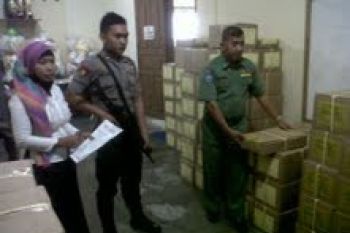 216 Kotak Surat Suara Tiba di Natuna.