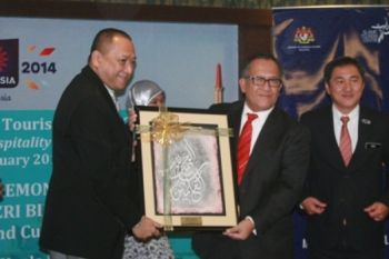 Indonesia-Malaysia Perkuat Kerja Sama Wisata Islami