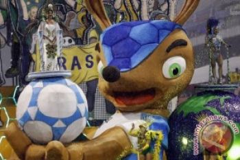 Stadion Piala Dunia Brazil Rusak Diterjang Badai