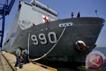 Kapal Perang Indonesia Tiba di Lokasi Pencarian Pesawat Malaysia