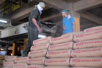 Produk Semen Padang Dicari Pengunjung Tangerang Expo