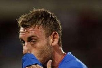 Prandelli Keluarkan De Rossi Dari Tim Italia