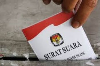 560.286  Warga Padang Memilih Wali Kota Hari Ini