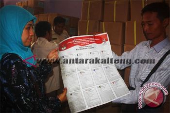 KPU Kotawaringin Timur Temukan Surat Suara Rusak