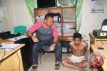 Pencuri sepeda motor nyaris tewas dihajar warga