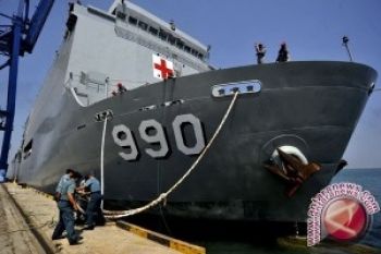 KRI Bontang sambangi Padang mendukung vaksinasi