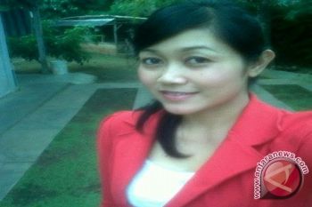 Dewi Oktaviani Prihatin Jalan Rusak Parah
