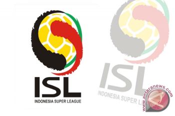  Bekuk Persepam 4-1, Persebaya Geser Mitra Kukar