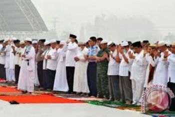 Shalat Istisqo Iringi Kedatangan TNI di Sumsel