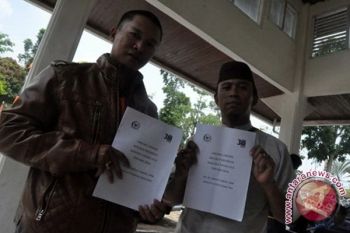 Panwaslu Waykanan Kaji Materi Sosialisasi Berlogo PKS