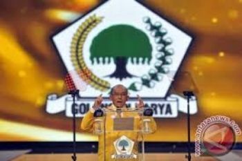 Aburizal Janji Bebaskan Biaya Sekolah hingga SMA