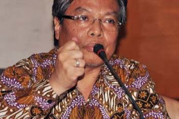 Menkokesra Melantik Gatot Abdullah sebagai Kepala BNP2TKI