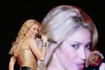 Gandeng Pique, Shakira promosikan album baru