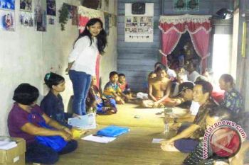 Pemilu - Caleg Perempuan: Pengobatan Alternatif Hingga Budidaya Singkong 