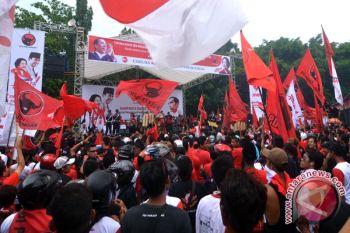 Ribuan massa PDIP padati Lapangan Denggung Sleman 