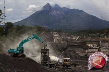 Peningkatan status merapi harus disikapi proporsional
