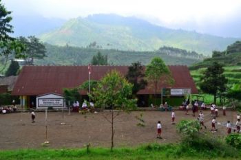 19 Pendaki Gunung Slamet Dievakuasi