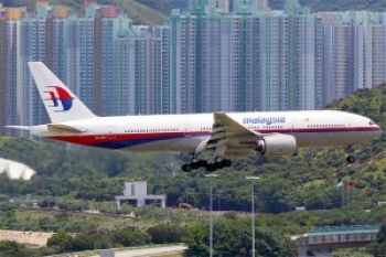 Singapura Pusatkan Pencarian Pesawat Malaysia Airlines di Selat Malaka