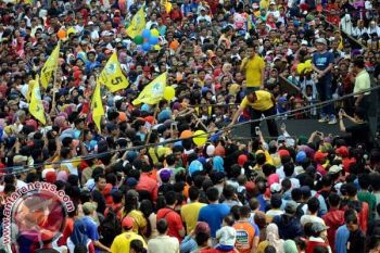 Jalan Santai Bosowa Jadi "Tunggangan" Politik 