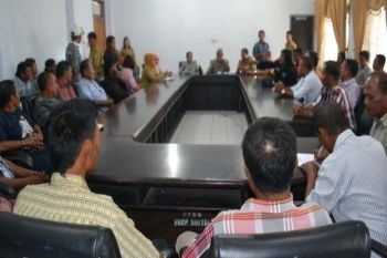 Eks Pengungsi Timor-Timur Pertanyakan Hak di DPRD