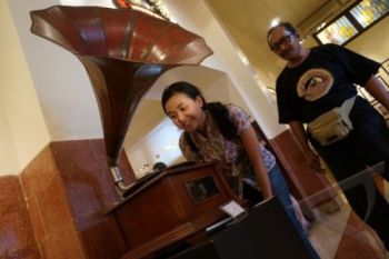 Pameran Layang Swara Radio Kuno
