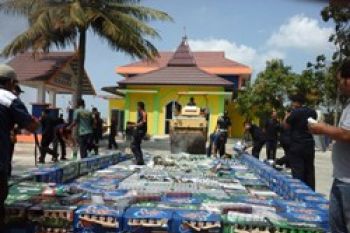 BC Karimun Musnahkan Barang Ilegal Rp372 Juta